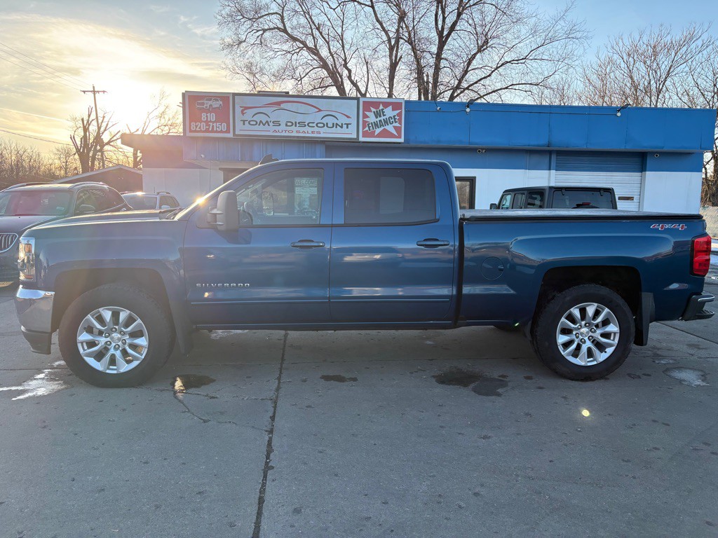 2017 Chevrolet Silverado 1500 Image 2