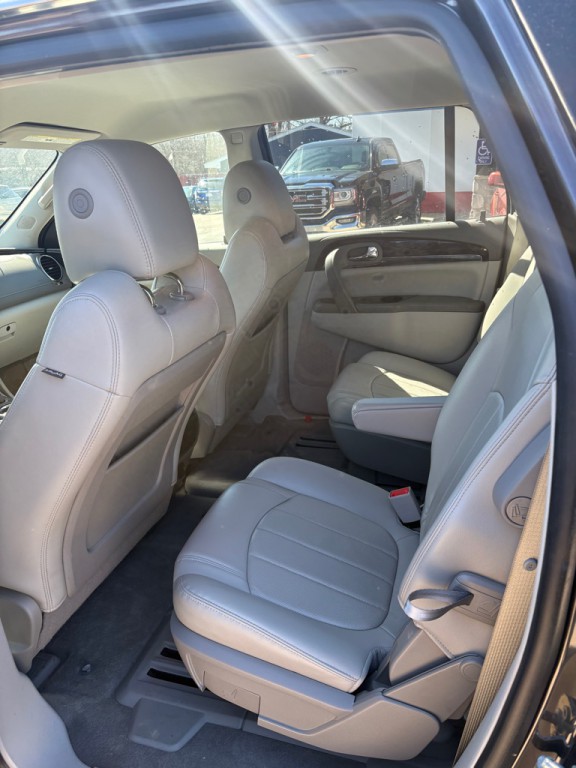 2017 Buick Enclave Image 7