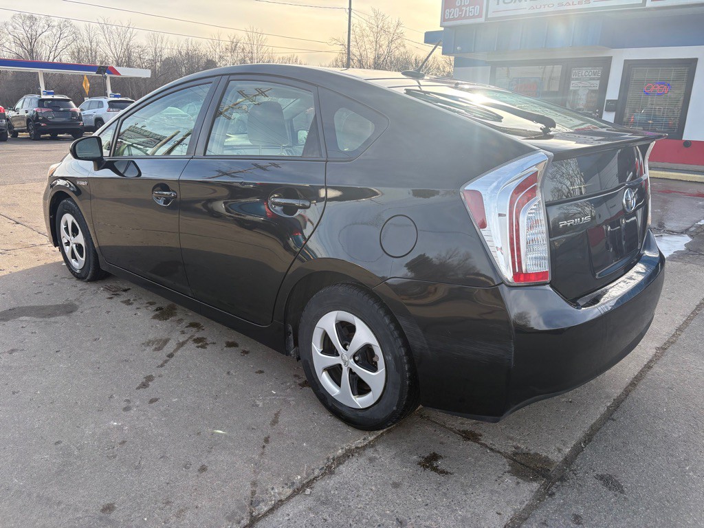 2013 Toyota Prius Image 3