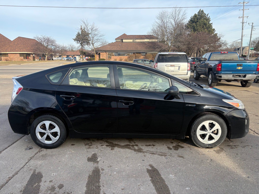 2013 Toyota Prius Image 6