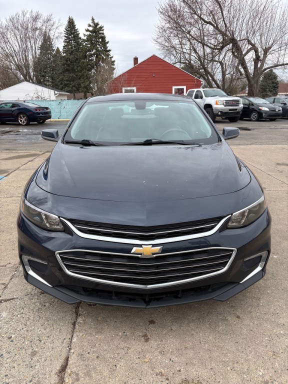 2017 Chevrolet Malibu Image 8