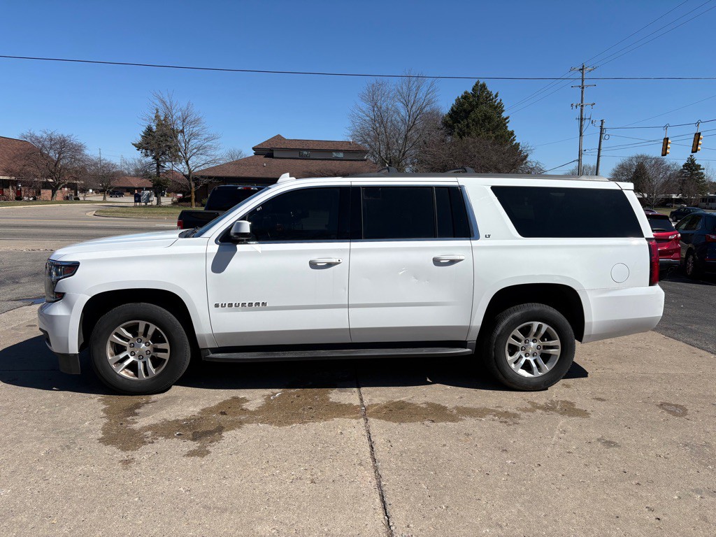 2018 Chevrolet Suburban Image 6