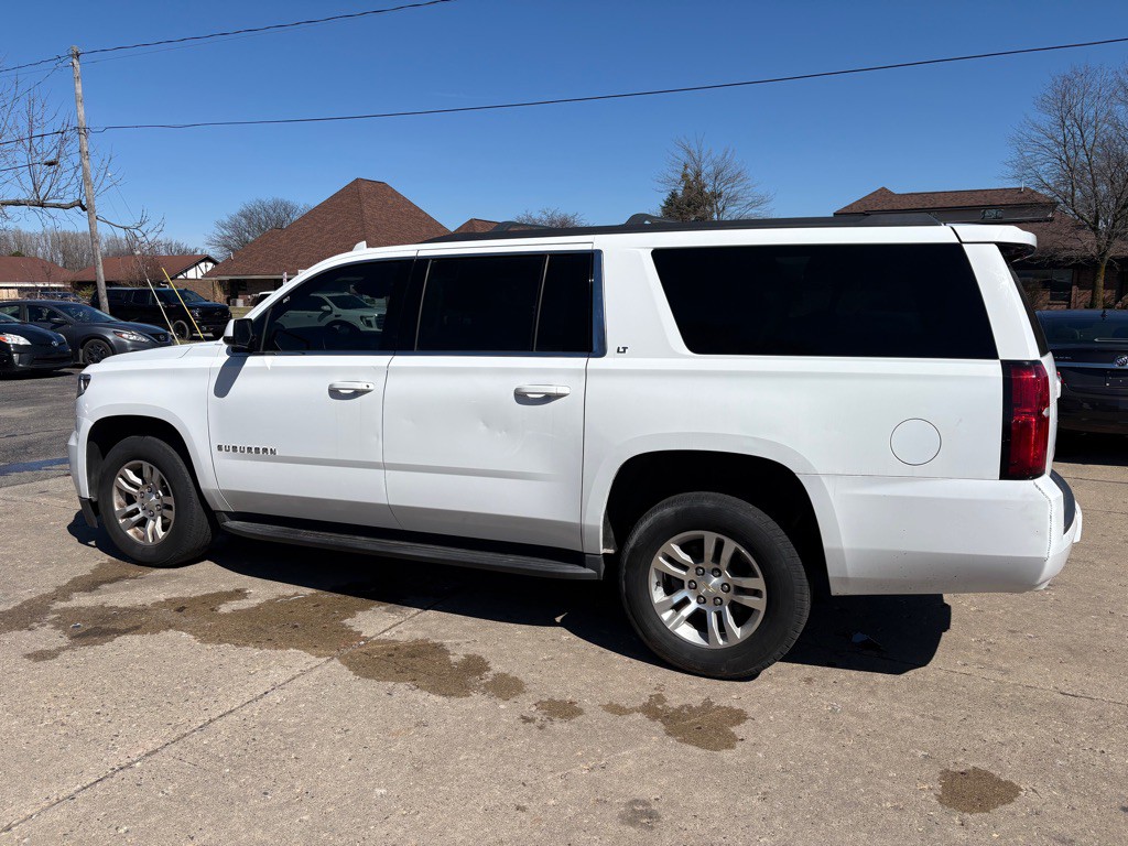 2018 Chevrolet Suburban Image 7