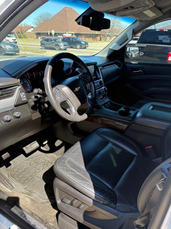 2018 Chevrolet Suburban Image 9