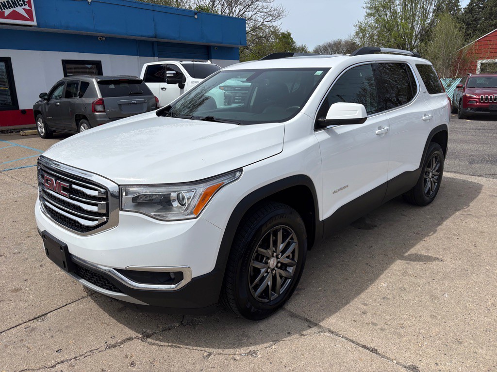 2017 GMC Acadia Image 2