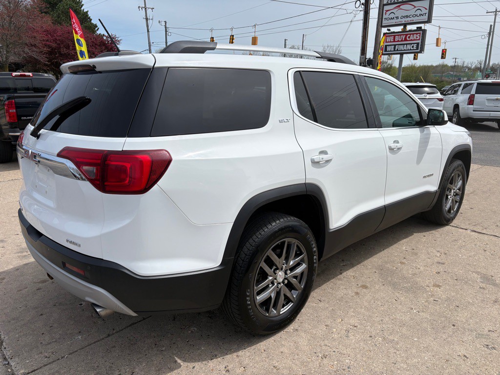 2017 GMC Acadia Image 7