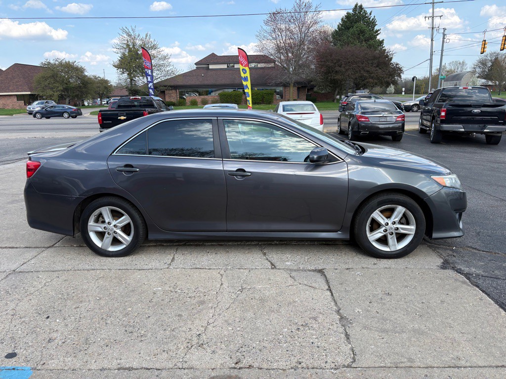 2014 Toyota Camry Image 6