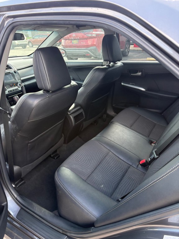2014 Toyota Camry Image 10