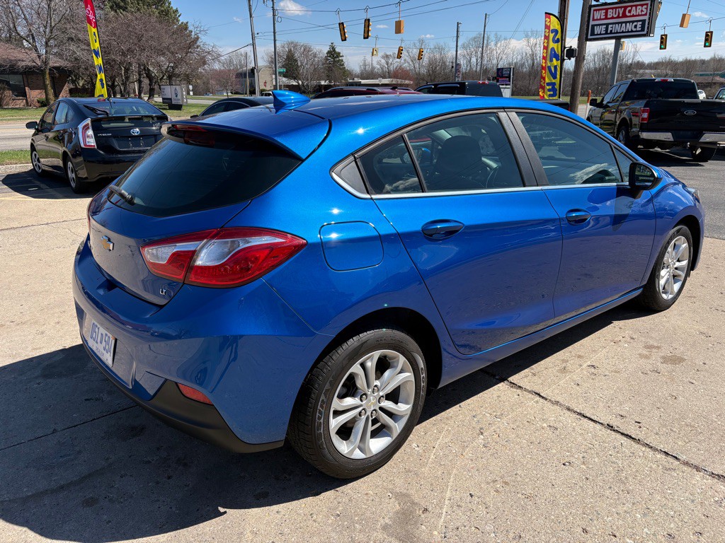 2019 Chevrolet Cruze Image 5