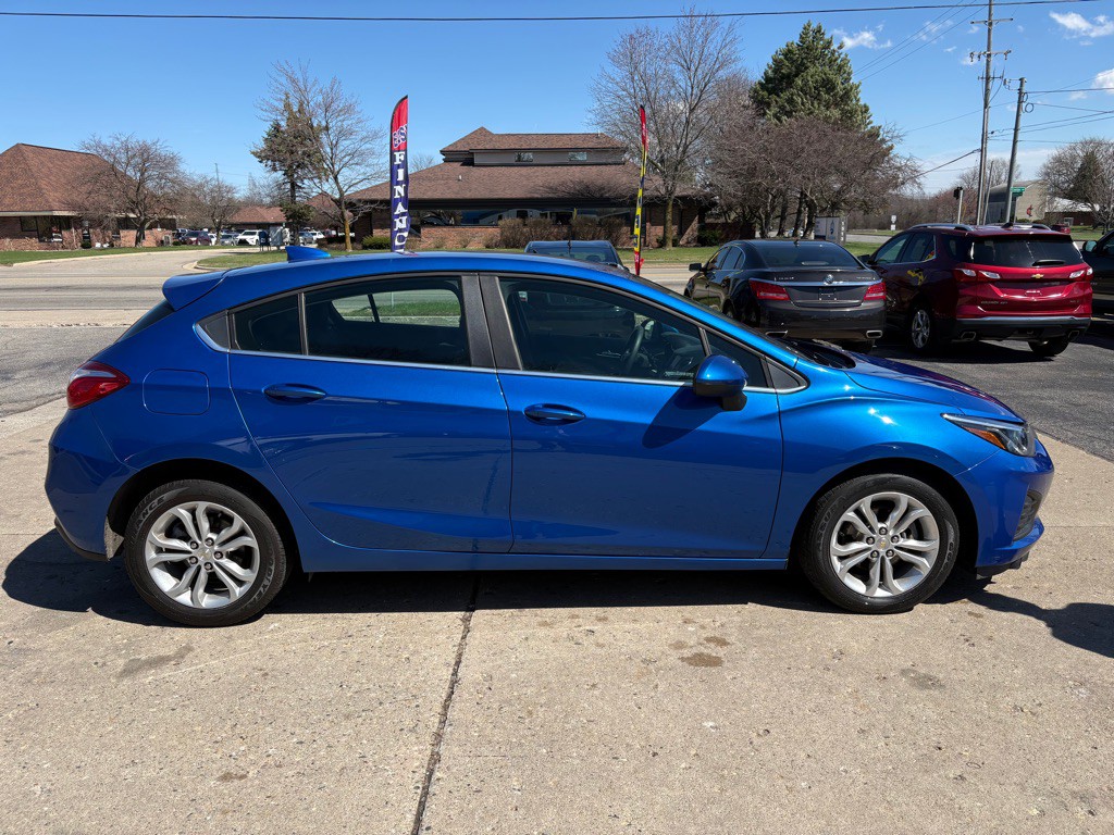 2019 Chevrolet Cruze Image 6