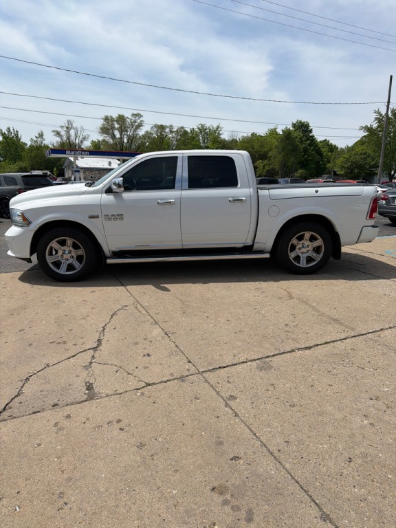 2016 RAM 1500 Image 3
