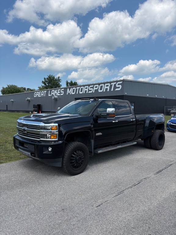2017 Chevrolet Silverado 1500 Image 2