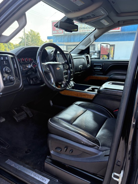 2017 Chevrolet Silverado 1500 Image 11