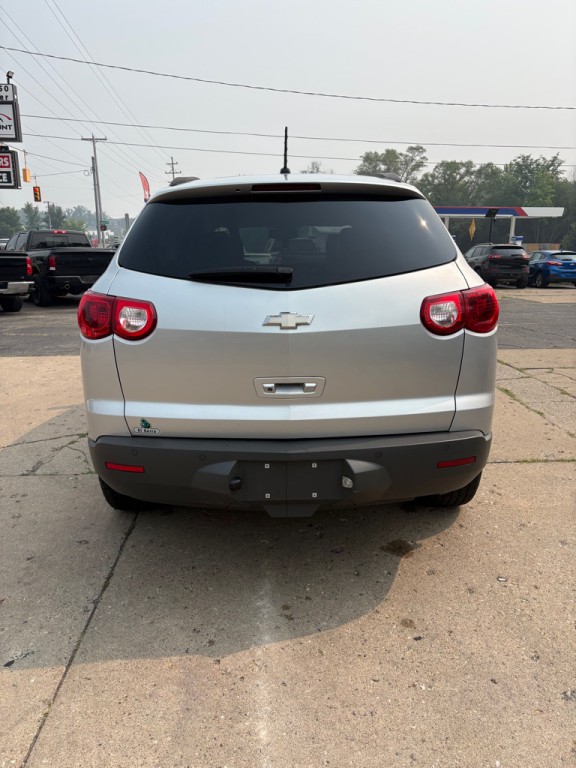 2011 Chevrolet Traverse Image 4