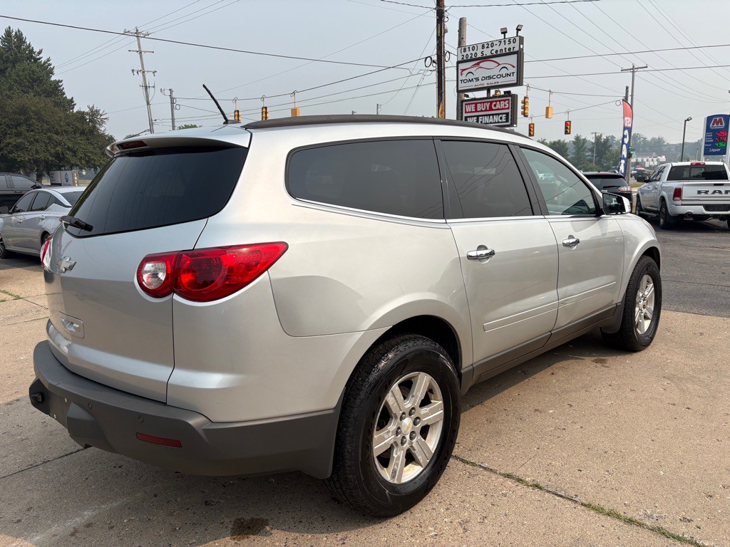 2011 Chevrolet Traverse Image 5