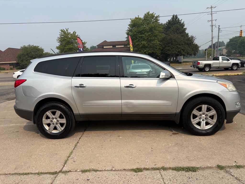 2011 Chevrolet Traverse Image 6