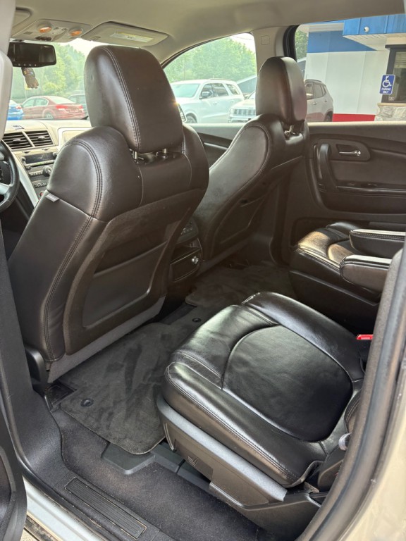 2011 Chevrolet Traverse Image 10