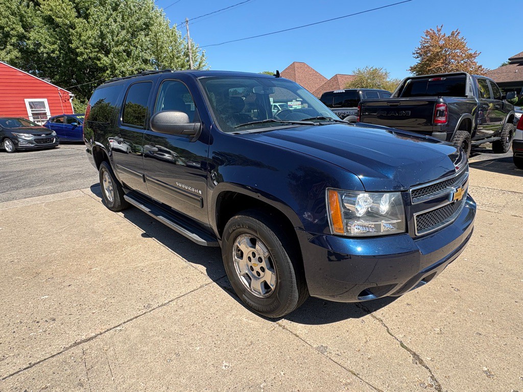 2013 Chevrolet Suburban Image 7