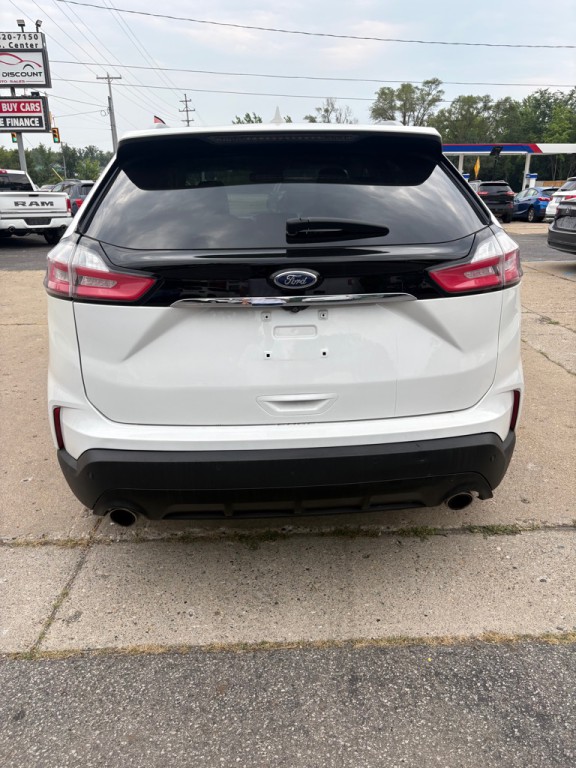 2020 Ford Edge Image 3