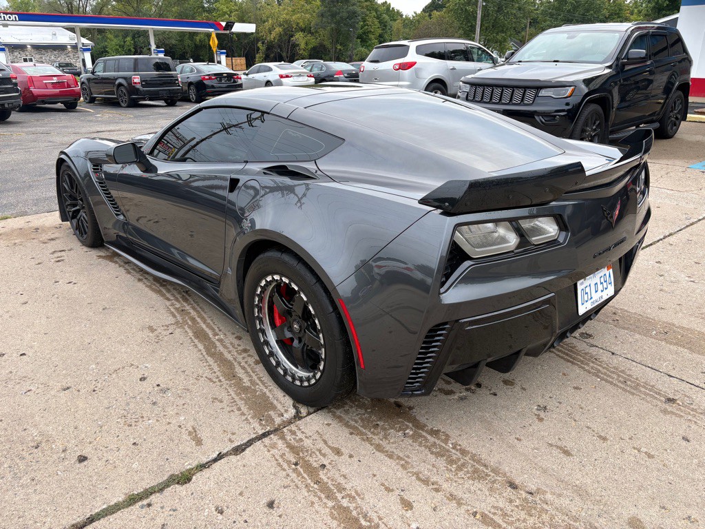 2017 Chevrolet Corvette Image 3