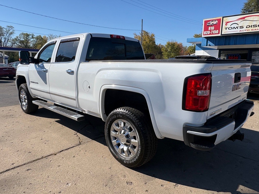 2017 GMC Sierra Image 3