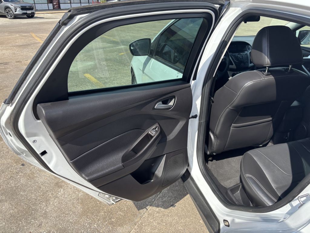 2014 Ford Focus Image 13