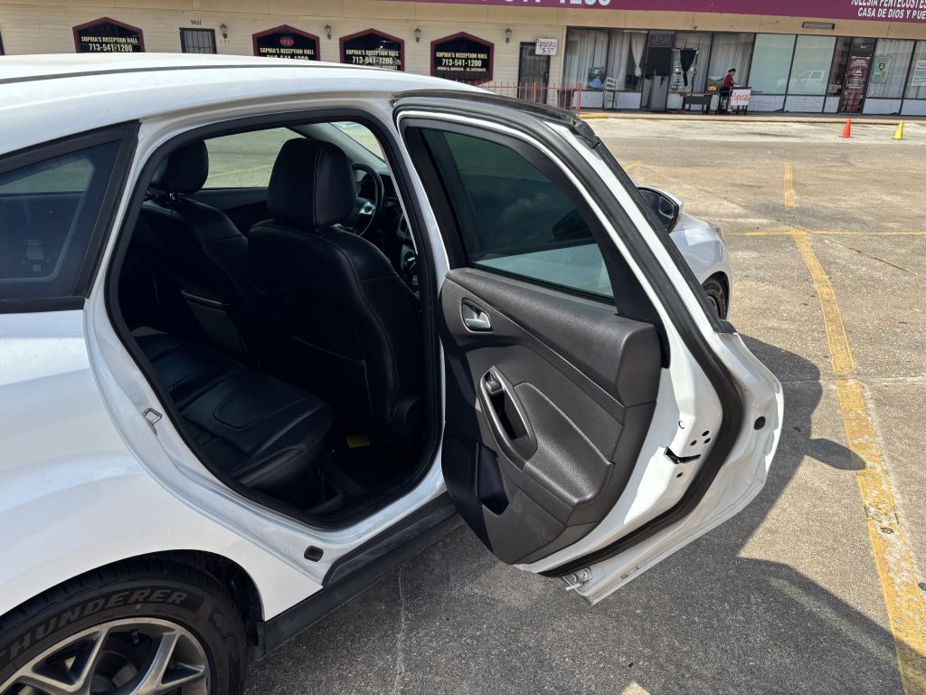 2014 Ford Focus Image 17