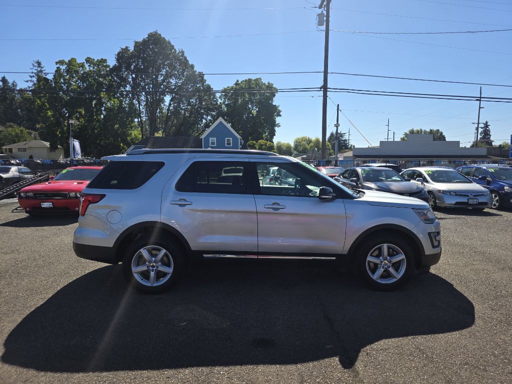 2016 Ford Explorer Image 2