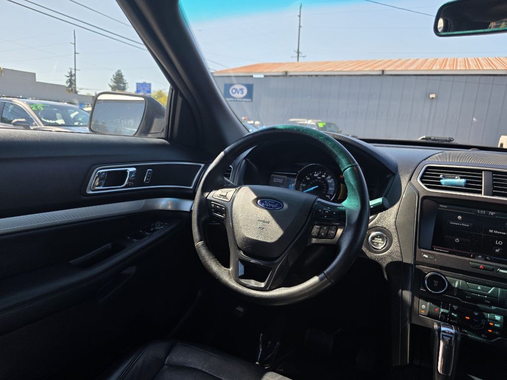 2016 Ford Explorer Image 8