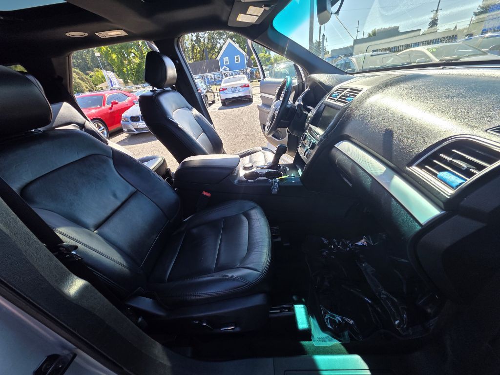 2016 Ford Explorer Image 11