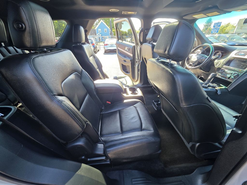 2016 Ford Explorer Image 12