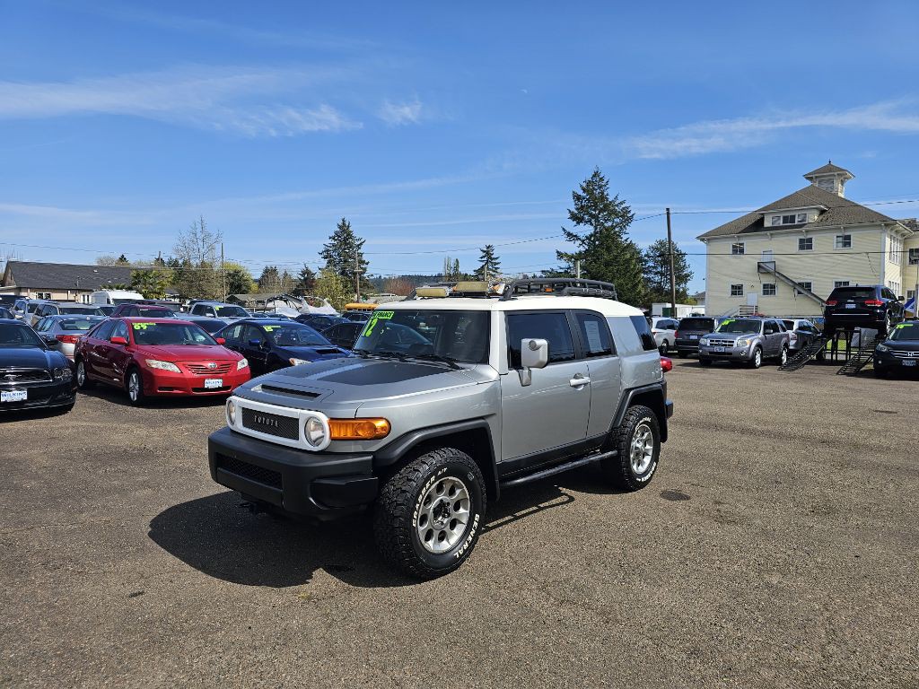 2012 Toyota FJ Cruiser Image 1
