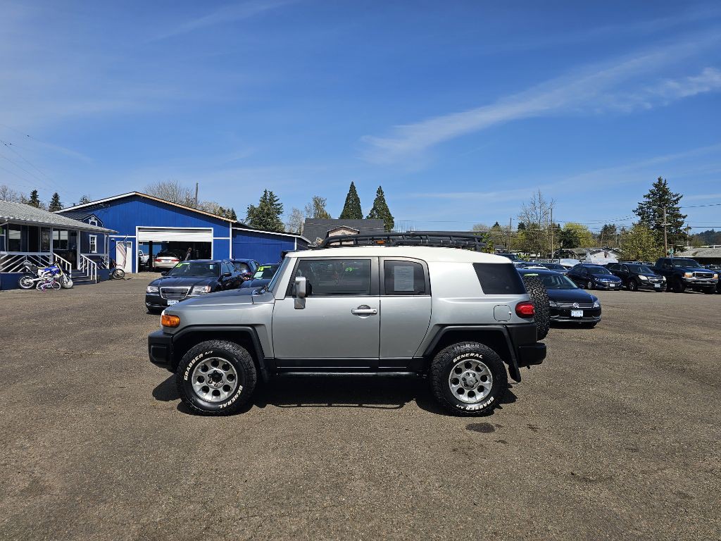 2012 Toyota FJ Cruiser Image 8