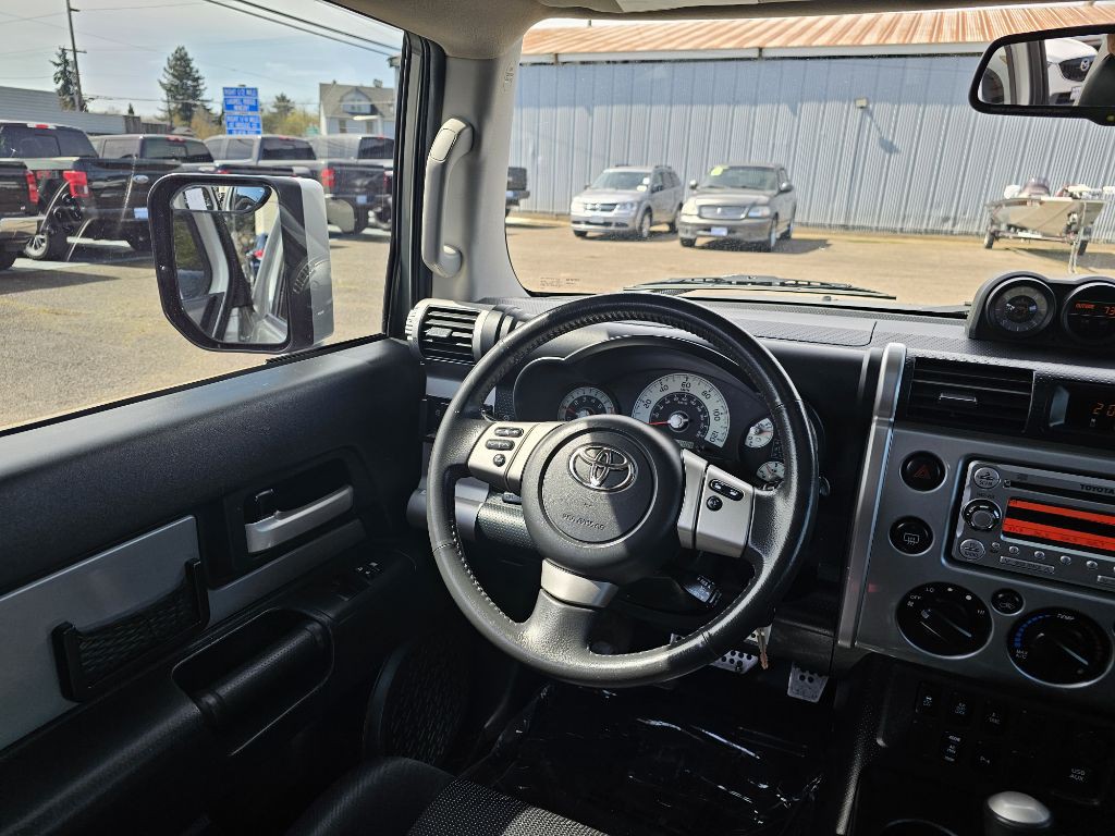2012 Toyota FJ Cruiser Image 12