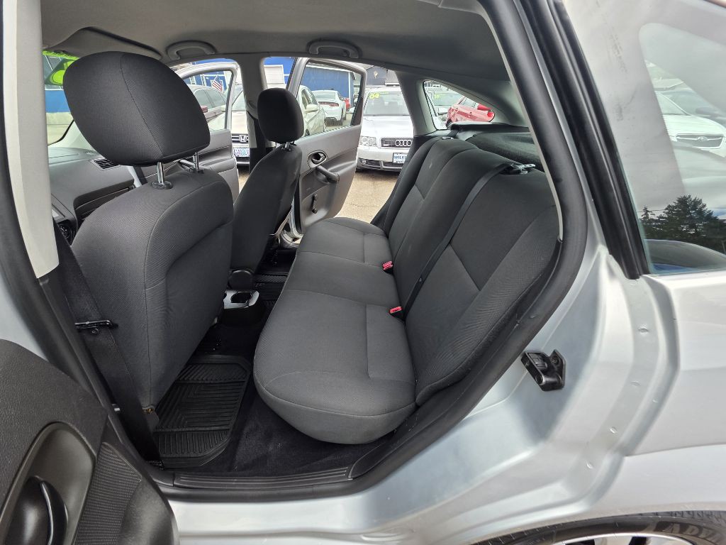 2006 Ford Focus Image 17