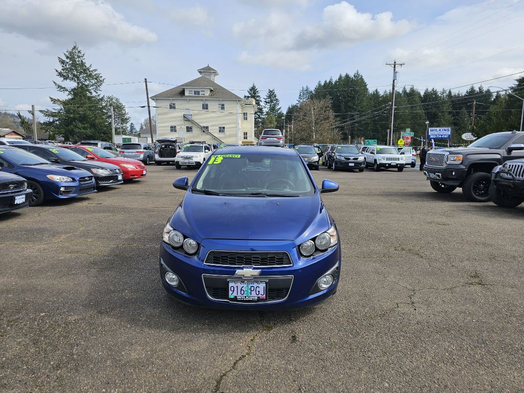 2013 Chevrolet Sonic Image 2
