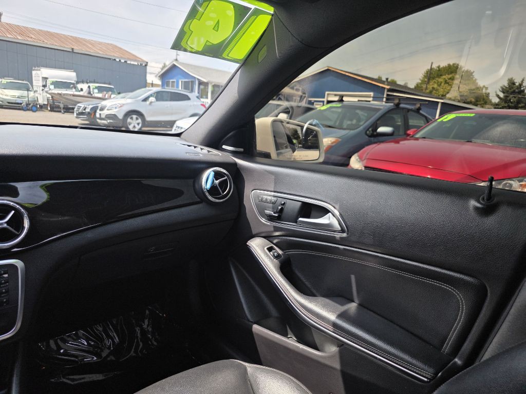 2014 Mercedes-Benz CLA-Class Image 12