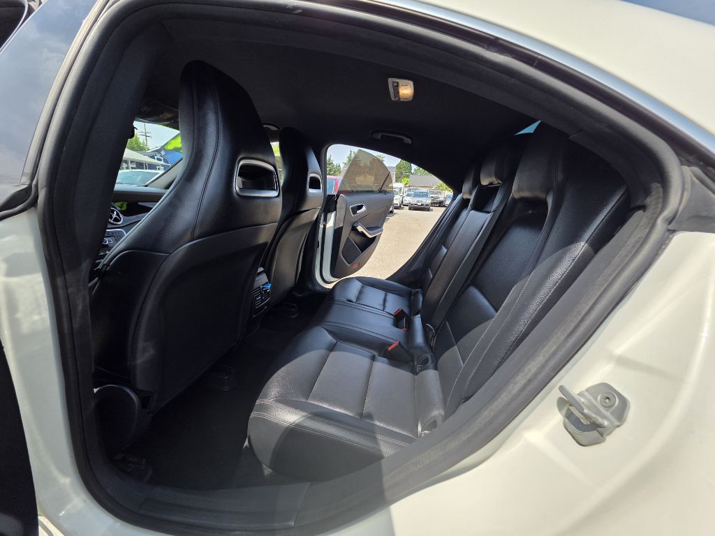 2014 Mercedes-Benz CLA-Class Image 16