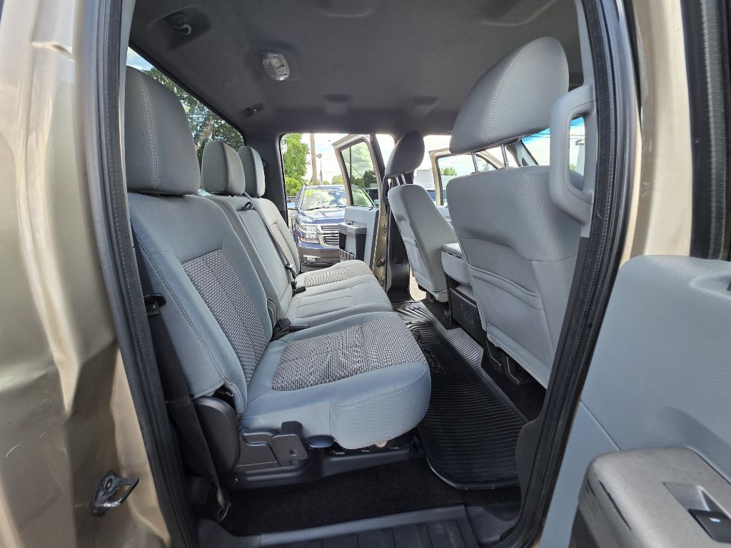 2011 Ford F-350 Image 16