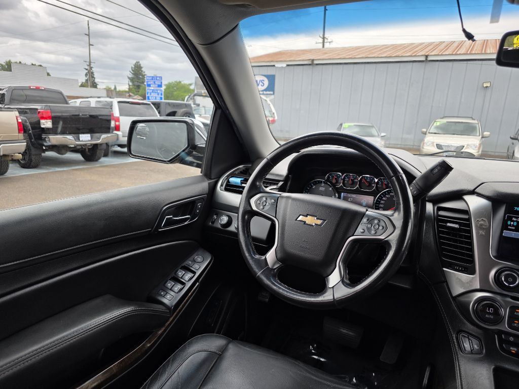 2019 Chevrolet Suburban Image 12