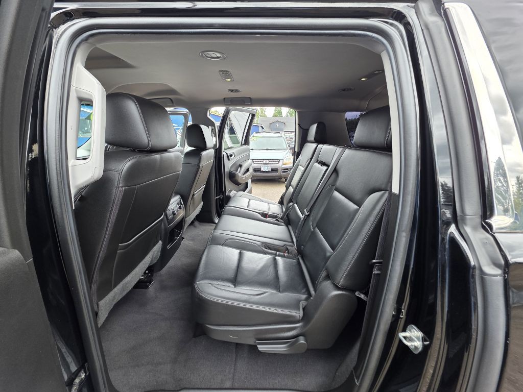 2019 Chevrolet Suburban Image 18