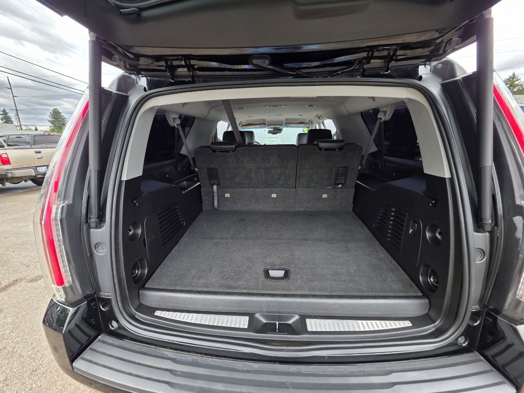 2019 Chevrolet Suburban Image 20