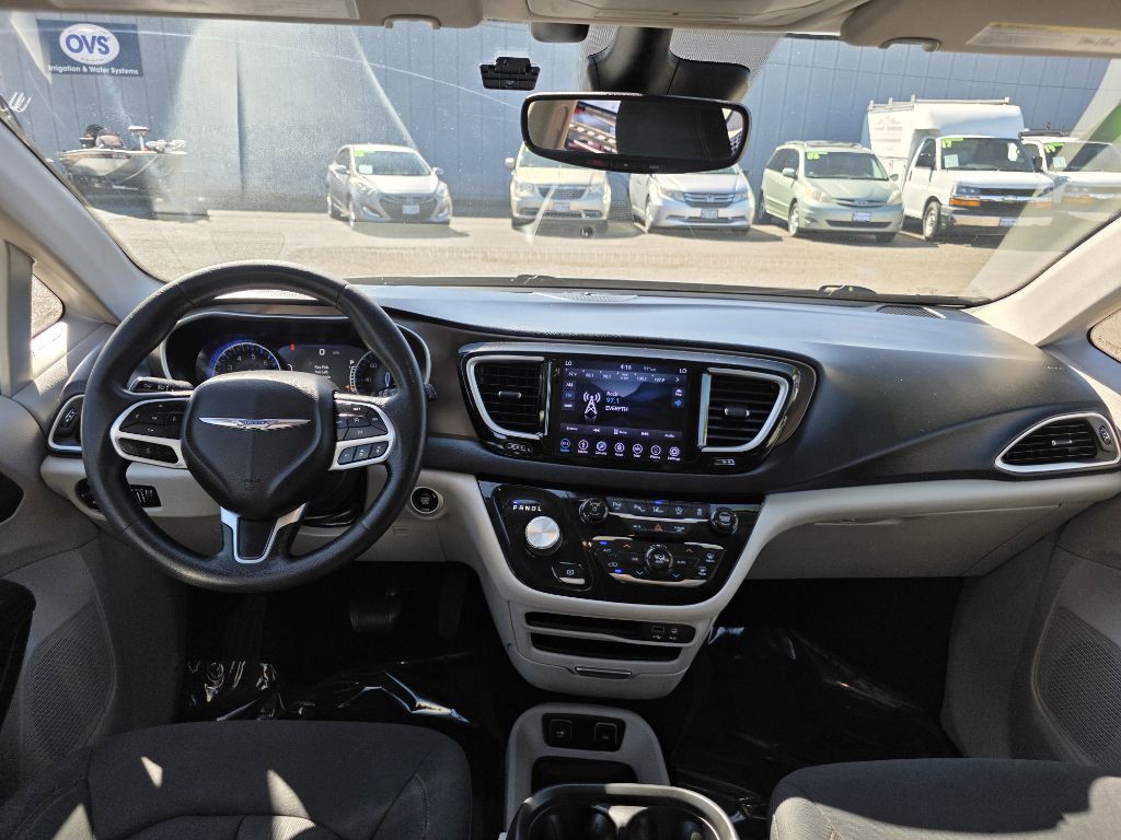 2019 Chrysler Pacifica Image 9