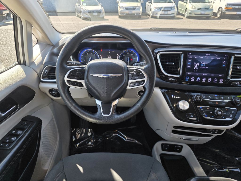 2019 Chrysler Pacifica Image 12