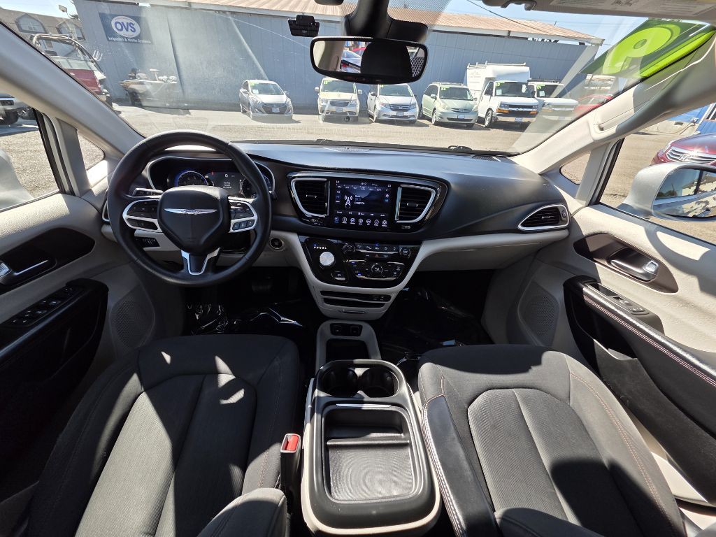 2019 Chrysler Pacifica Image 13