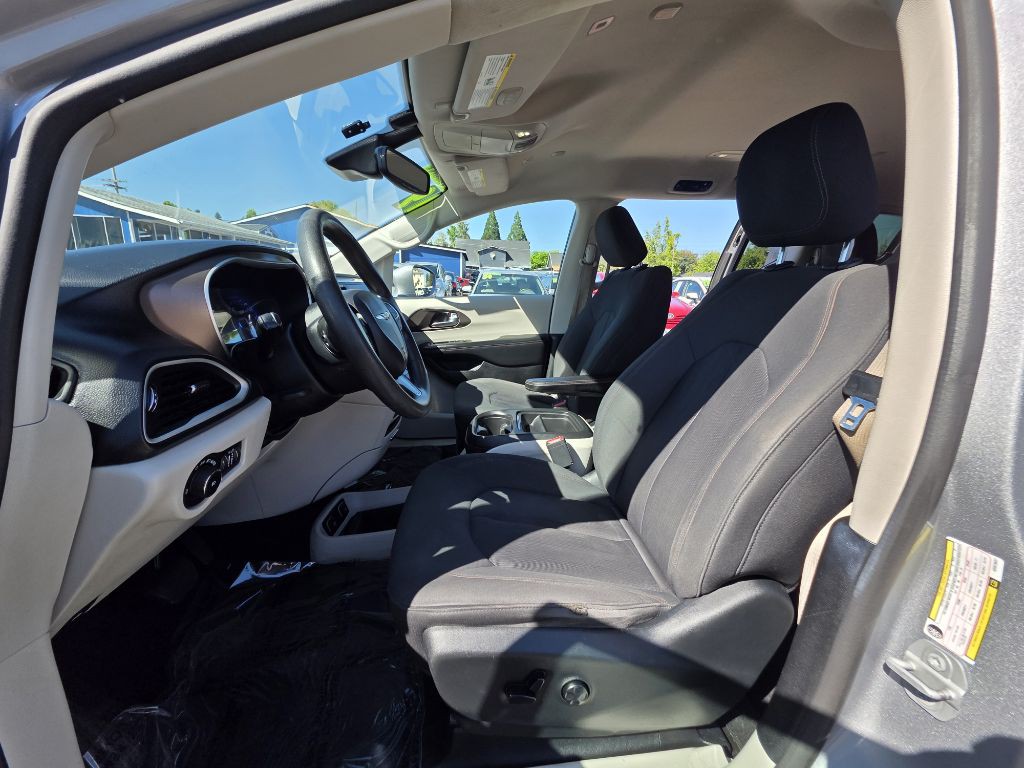 2019 Chrysler Pacifica Image 14