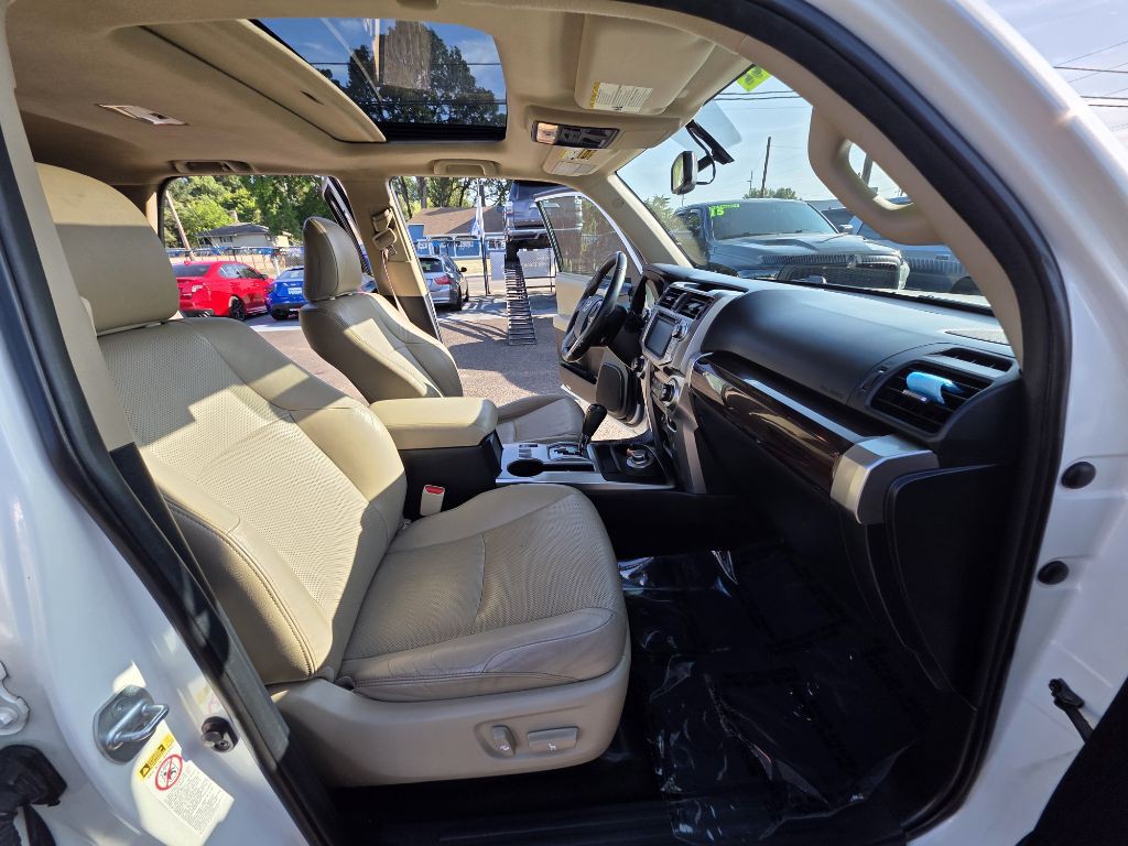 2014 Toyota 4Runner Image 16