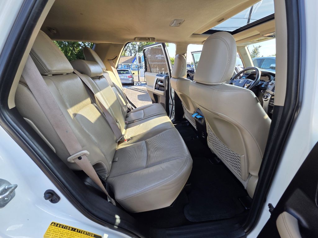 2014 Toyota 4Runner Image 17