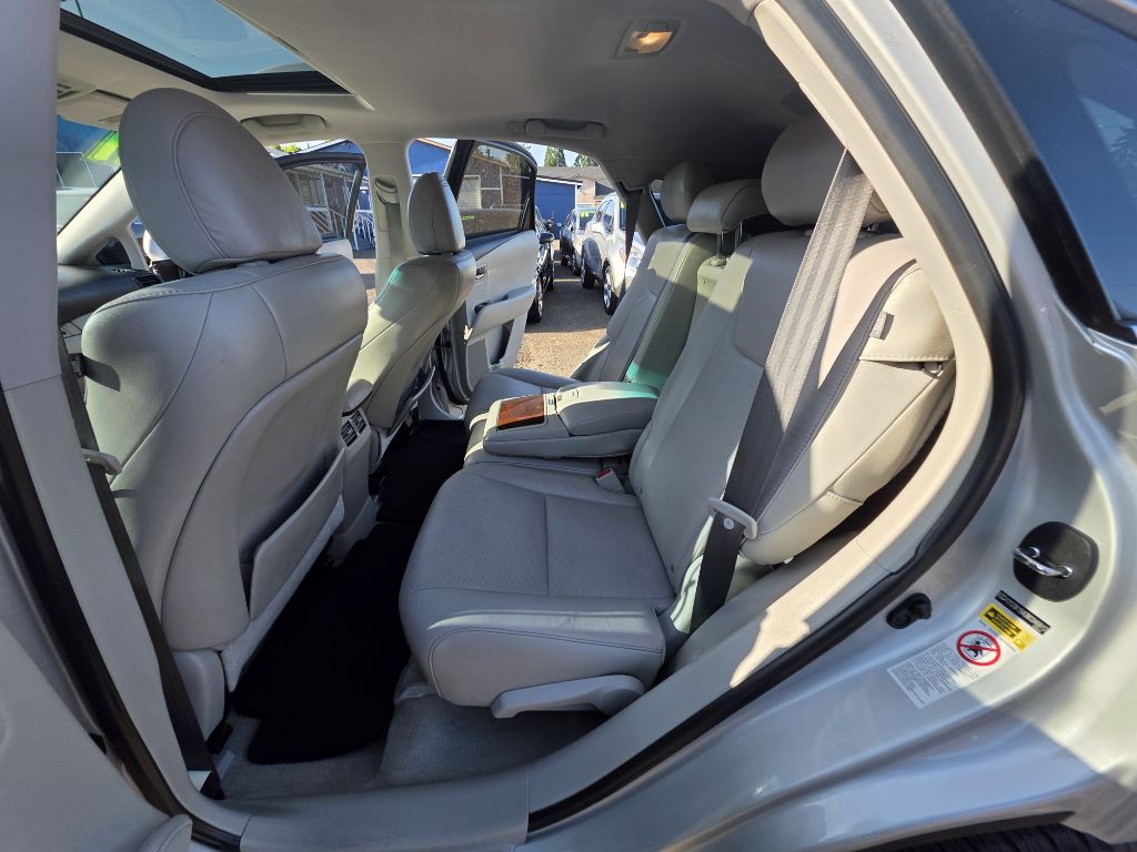 2011 Lexus RX Image 16