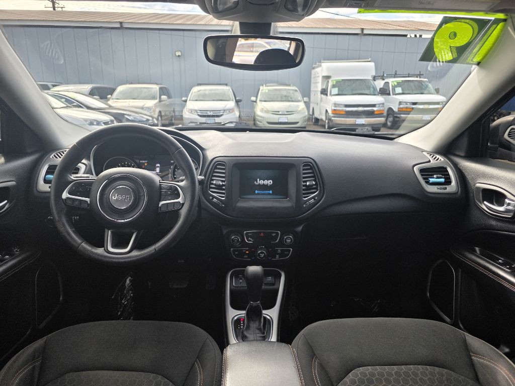 2019 Jeep Compass Image 10